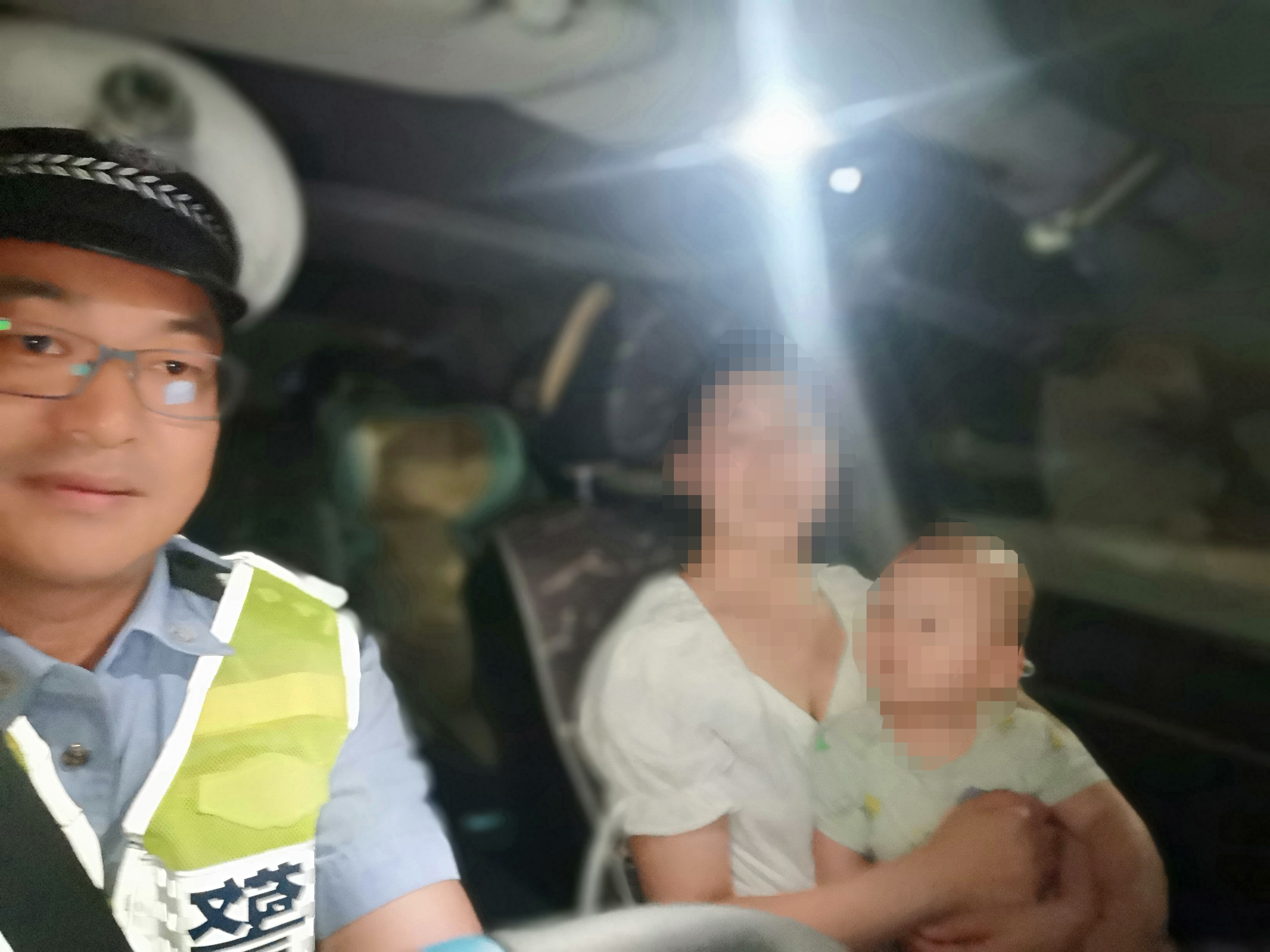 高速上小孩哭闹怎么处理,高速上宝宝哭闹能不能停应急车道