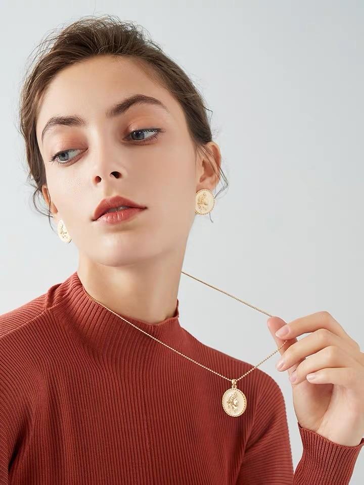 小仙女洋气毛衣有领,毛衣链轻奢小众高级感百搭