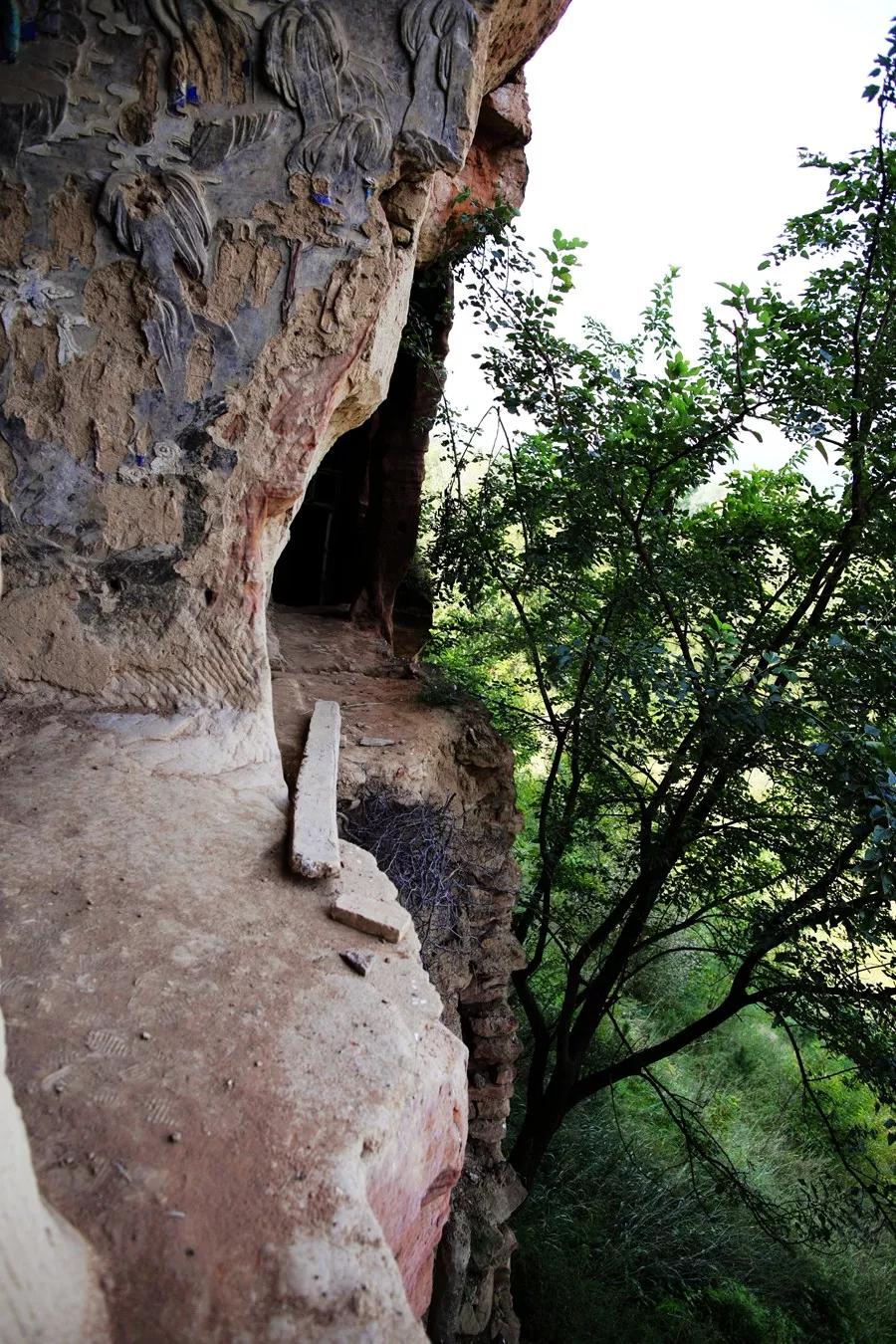 泾川罗汉洞书记,泾川罗汉洞坡传说