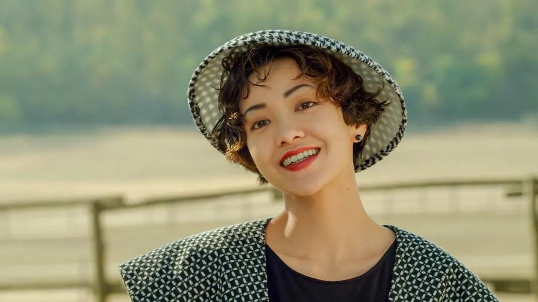 郭采洁和老头买钻戒,郭采洁有没有十克拉戒指