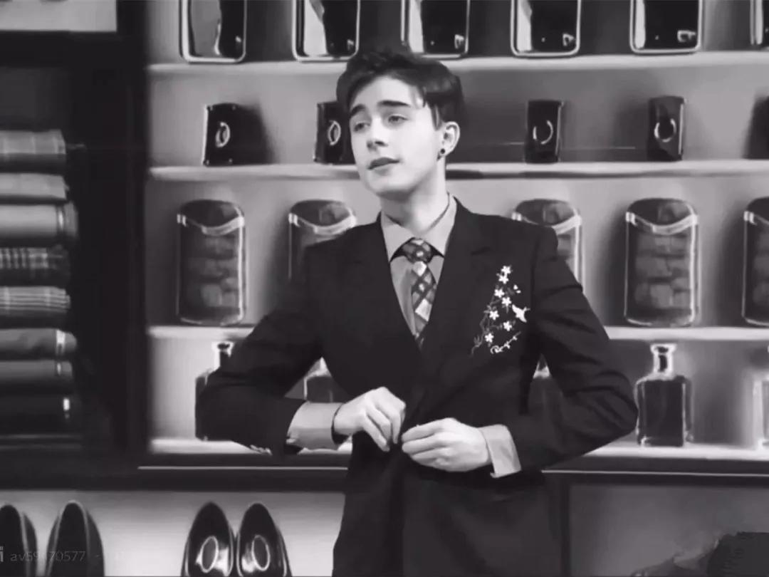 中国人民大学最帅留学生!一开口东北话十级:哎呀妈呀,老帅了