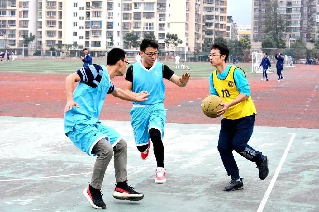 来广中，燃起秋天的第一场足球赛