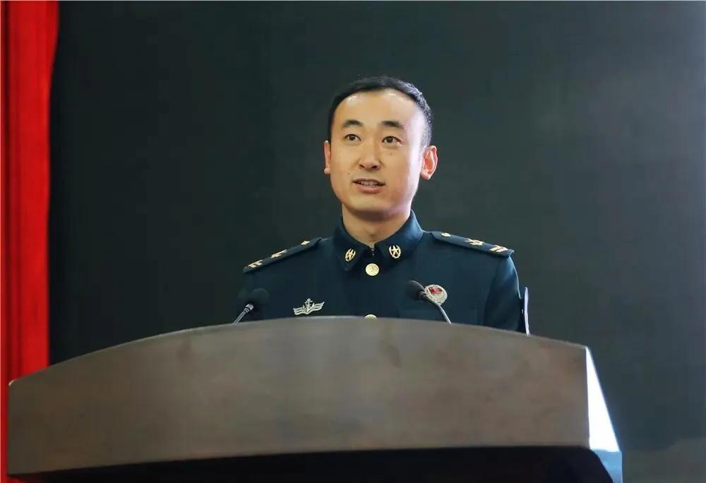 选拔军士参谋,士官参谋常服