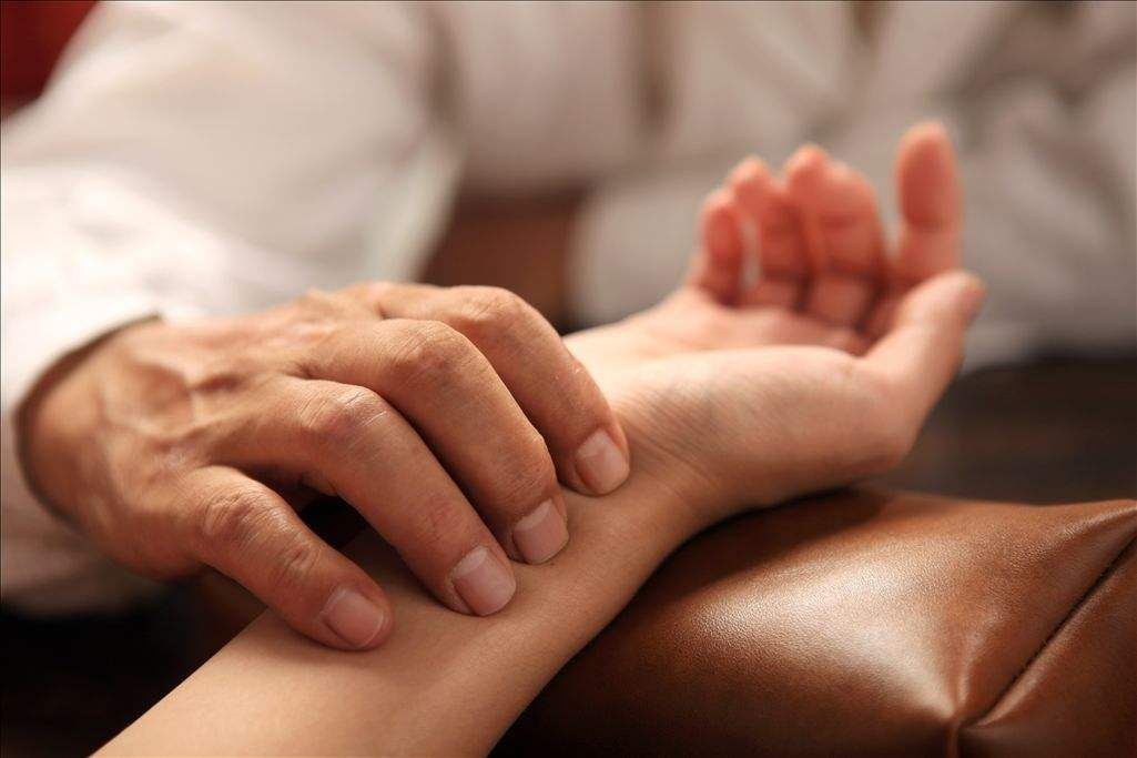 治疗化脓性扁桃体炎的首选中药,儿童化脓性扁桃体炎中医怎么治疗