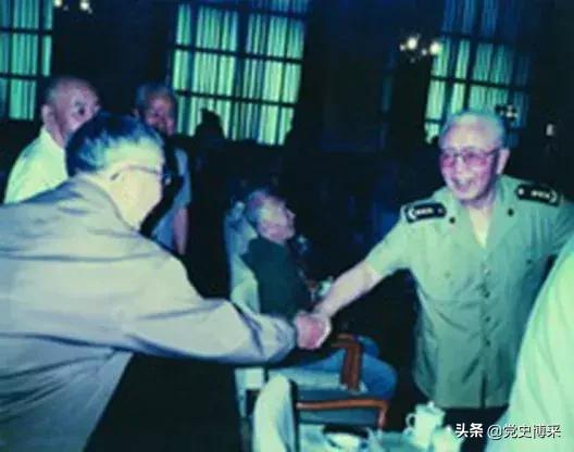 泥瓦匠出身的开国中将，*伯承刘**赞其长征先锋功不可没，还救过*小平邓**一命