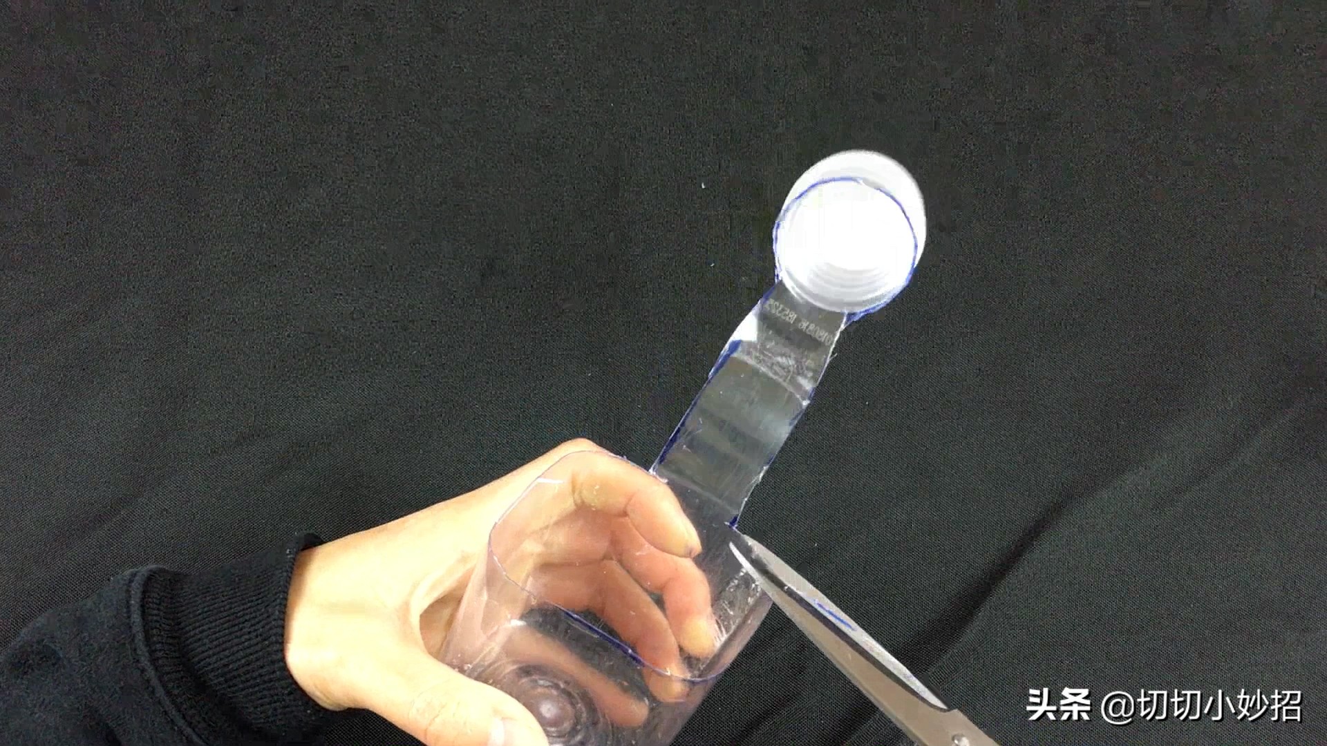 1个塑料瓶变废为宝小学生小制作,1个塑料瓶变废为宝创意手工