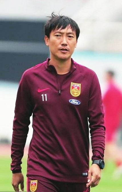 男足曲波有多厉害,有多少人还记得曼联欧冠