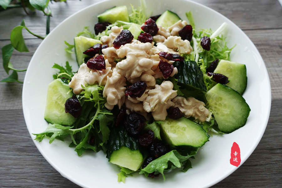 青皮核桃什么季节好吃,又是一年吃山核桃的季节