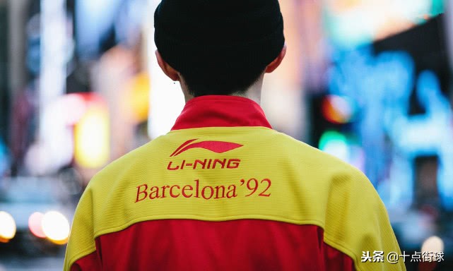 李宁现状：儿子帅气女儿可爱，化身“潮叔”与90后消费者互动卖萌