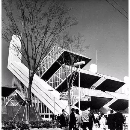 建筑大师们的第一件作品长什么样？