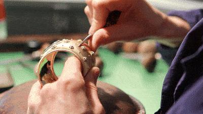 黄金能做成丝线织入衣服吗,黄金也能编头饰