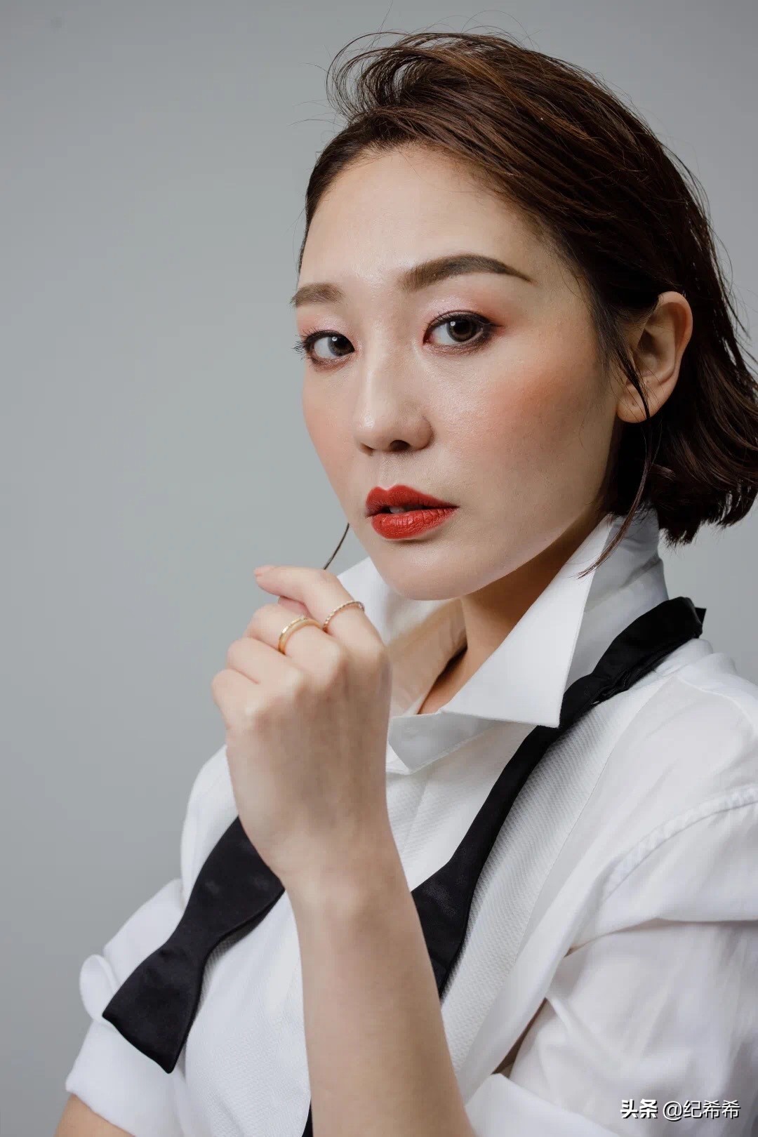 黄皮必入!宁静黄龄同款,一上架就卖断货的tomford细黑管实测