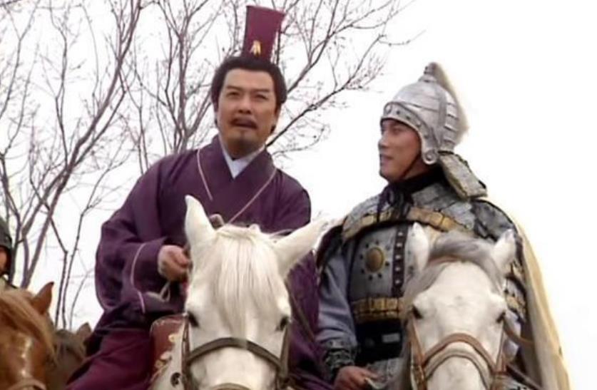 赵云为什么要重用黄忠,赵云黄忠马超封侯没