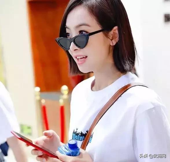 谁来告诉我原版是什么：10个明星同款9个打版的？？？