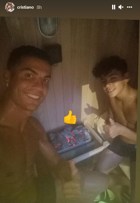 乔治娜发c罗王冠照,c罗和乔治娜一起时衬衫正装照