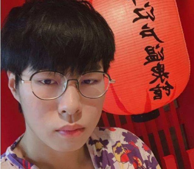 LOL手游能够暴富？包子直播告诉你方法一个ID上万块？