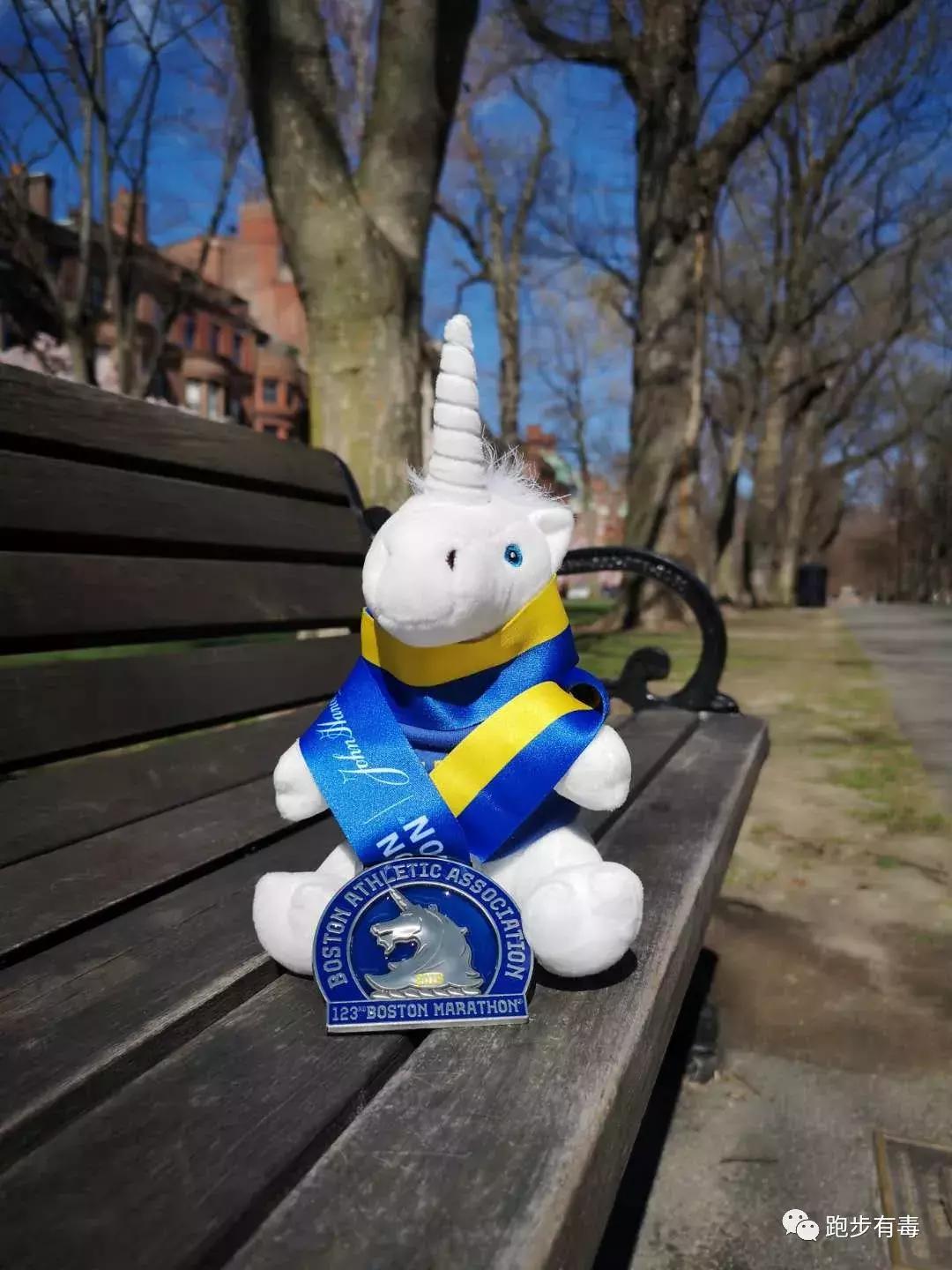 跑步必备的8件装备,跑步三年装备详解