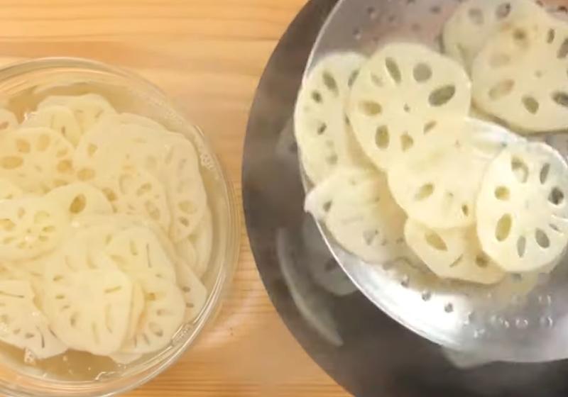 醋溜藕片怎么做好吃窍门,家常醋溜脆炒藕片做法