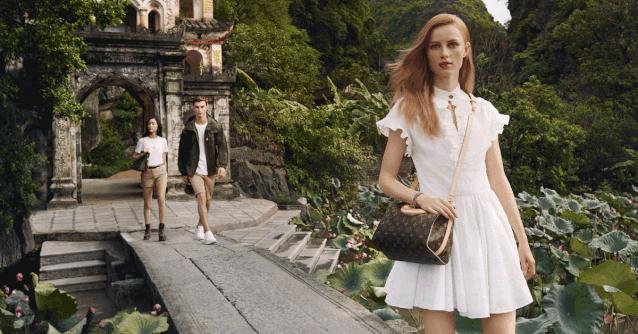 适合冬天背的百搭包洋气,现在流行这样的小包包时髦又洋气