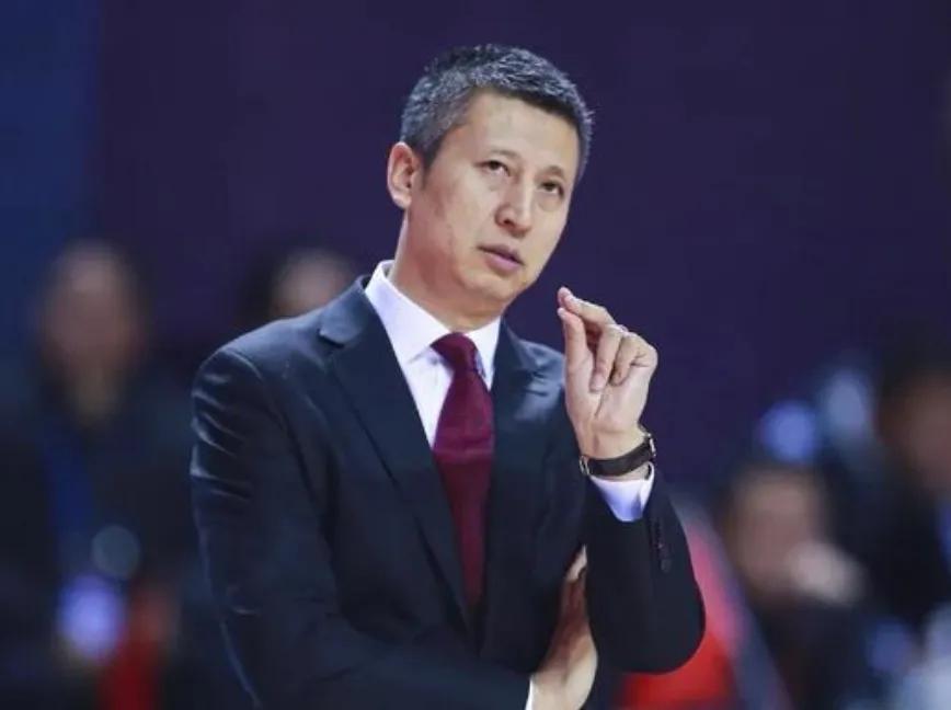 杨鸣郭士强评价杨鸣视频,郭士强离开辽篮和杨鸣有关系吗