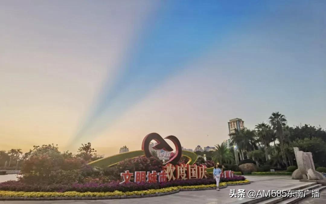 绂忓缓澶滄櫙鑸媿闇囨捈澶х墖,绂忓缓澶氬湴鍑虹幇缁濈編鏅氶湠鐓х墖