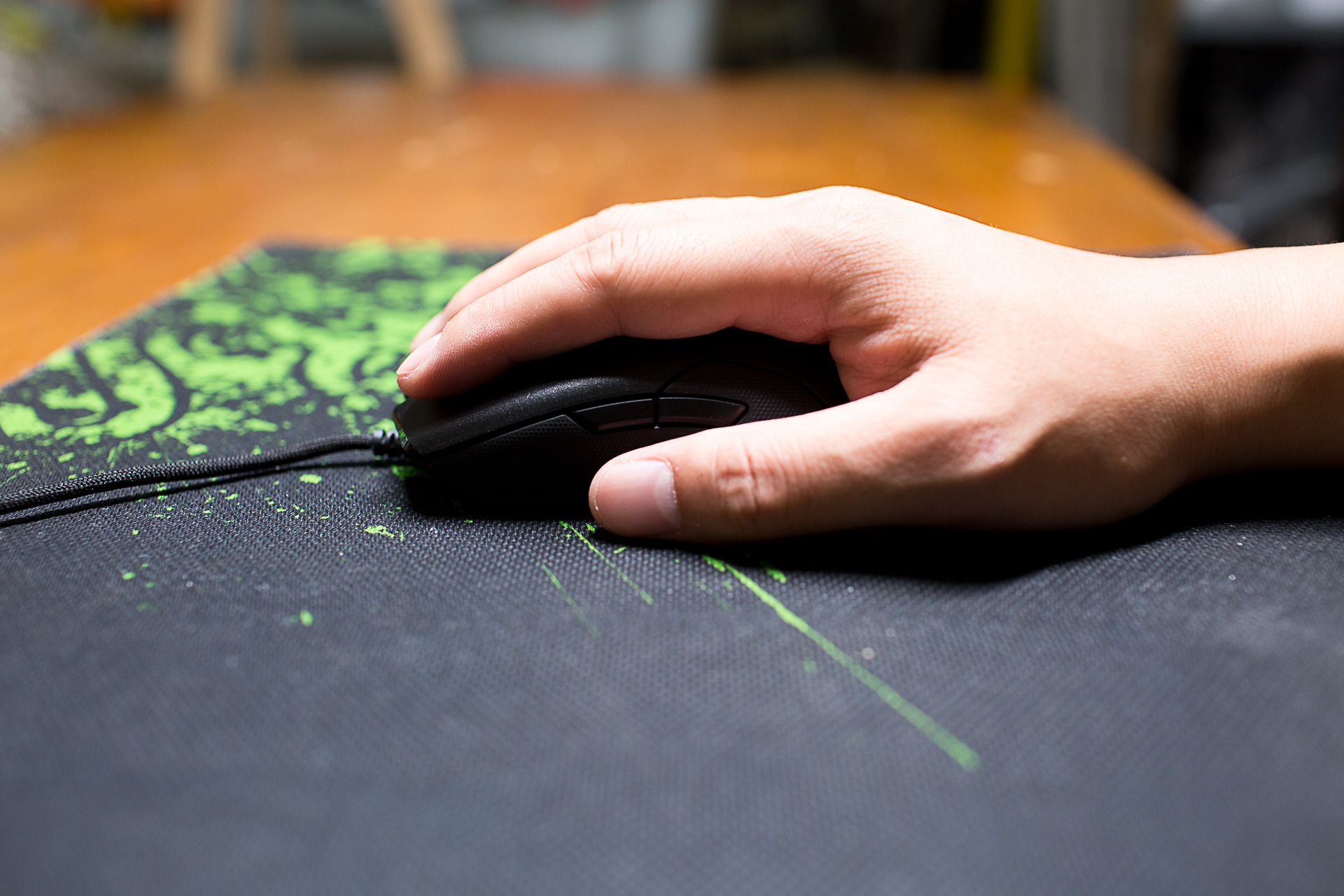 蝰蛇的接班人？最佳电竞鼠标？雷蛇毒蝰69蛇电竞鼠标测评体验