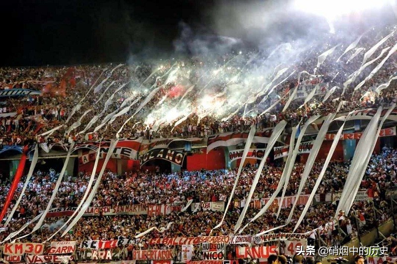 踢球踢到眼睛案例,踢足球踢到眼睛造成球内出血索赔