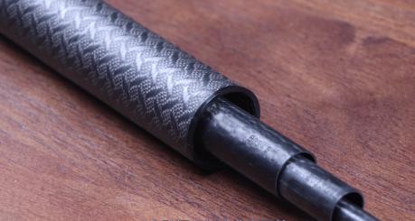 细硬峰的鱼竿怎么没有防抱死槽,名伦青龙鱼竿正品有防抱死吗