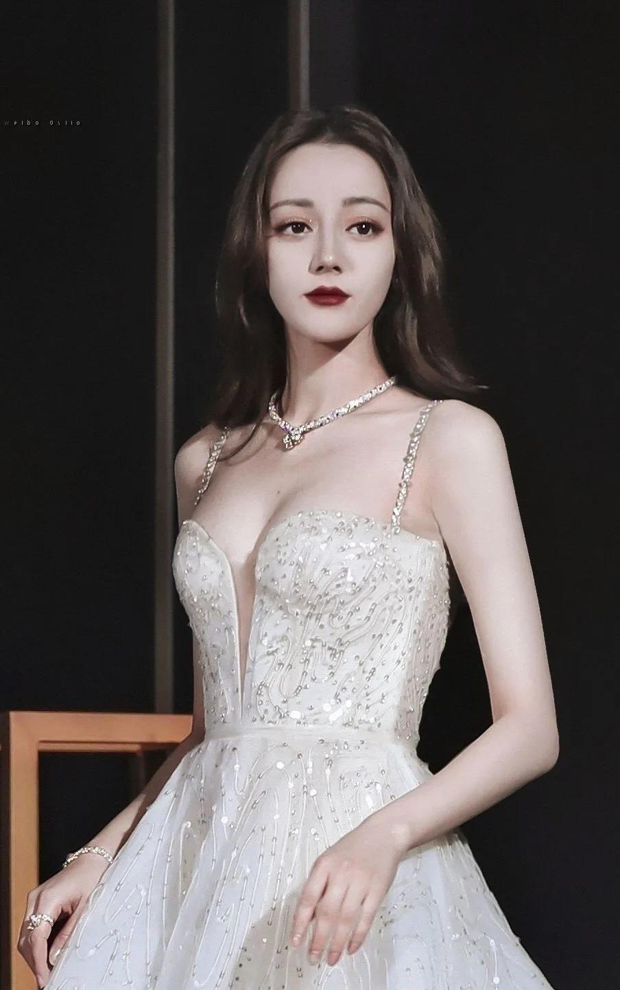 出圈神图高颜值,那些出圈的神图瞬间