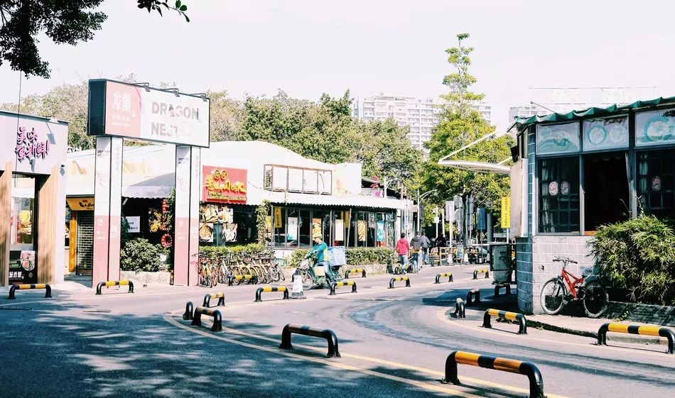 附近香蜜湖,香蜜湖入口