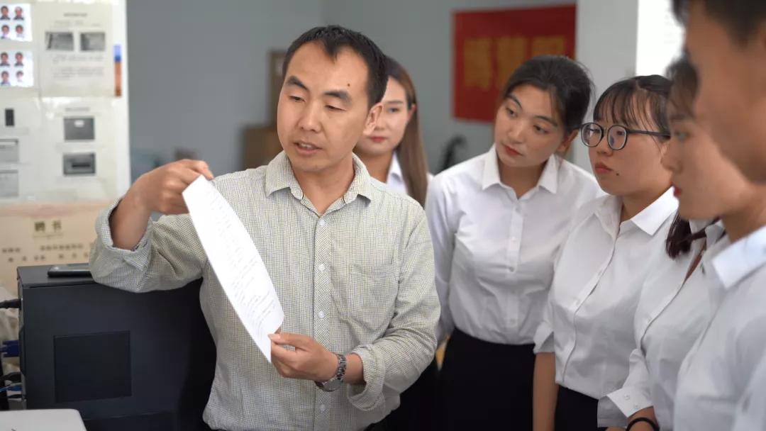 2021阜新高等专科学校中专招生,阜新高等专科学校2004年招生专业