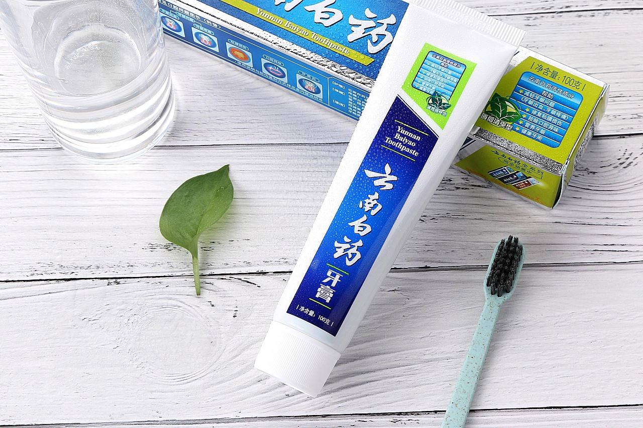 鞋子发黑怎么洗白,洗完白鞋怎么避免白鞋子发黄