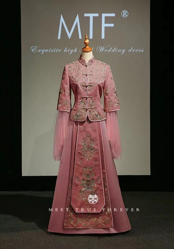 最适合穿中式嫁衣,新款秀禾服新娘礼服中式嫁衣