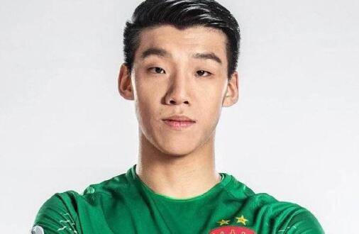 他是首位进入英超名人堂的中国人,他是第一个进世界杯的中国人