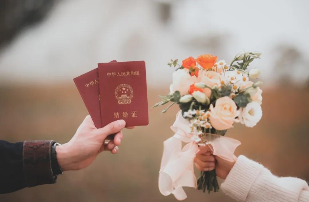 结婚证丢失了怎么补办要多久,结婚证丢失了怎么补办身份证