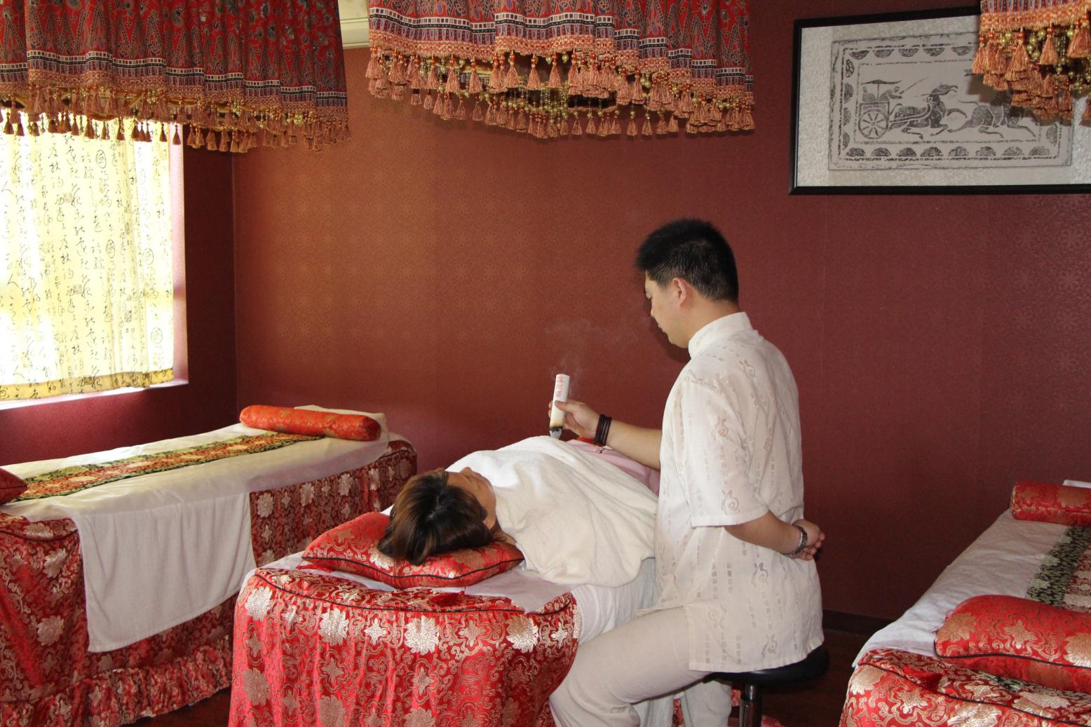 艾灸为什么可以让人释放情绪,艾灸唤起自愈力