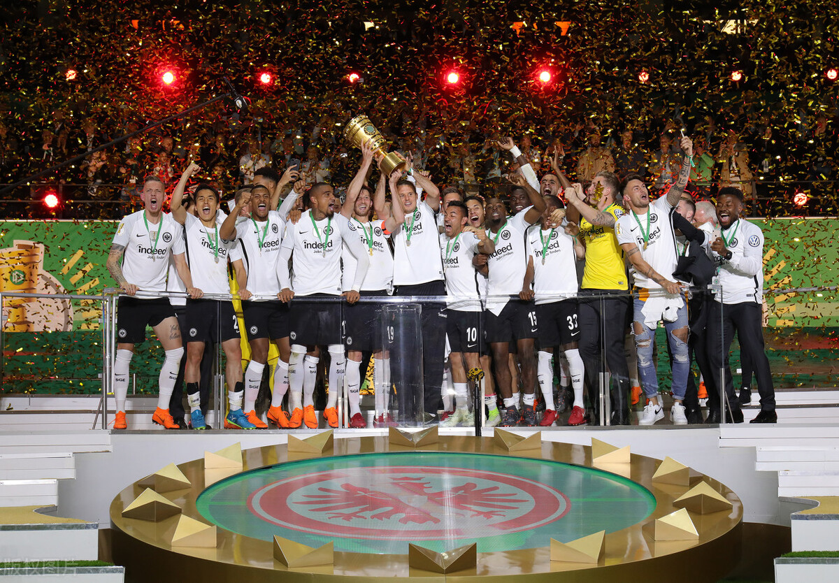 足球俱乐部logo鹰,世界各搏击俱乐部logo图片