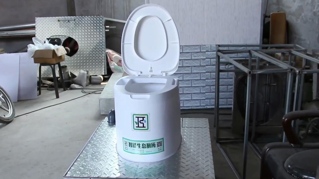 农村厕所改造有门无窗,农村厕所改造无需冲水图片