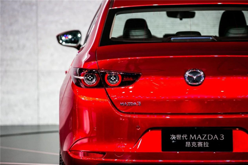 全新马自达3上市售价11.59-16.89万,加配又加长,与思域正面刚