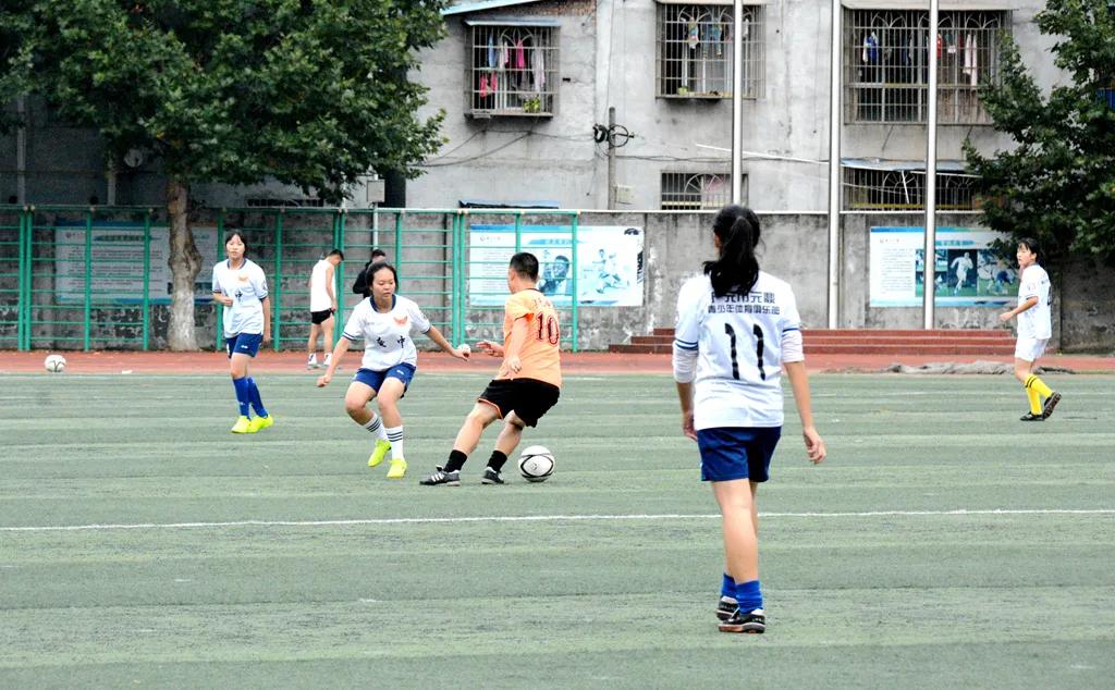 来广中，燃起秋天的第一场足球赛