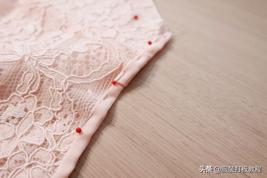 蕾丝连衣裙制作工艺,挂里子蕾丝连衣裙的缝制