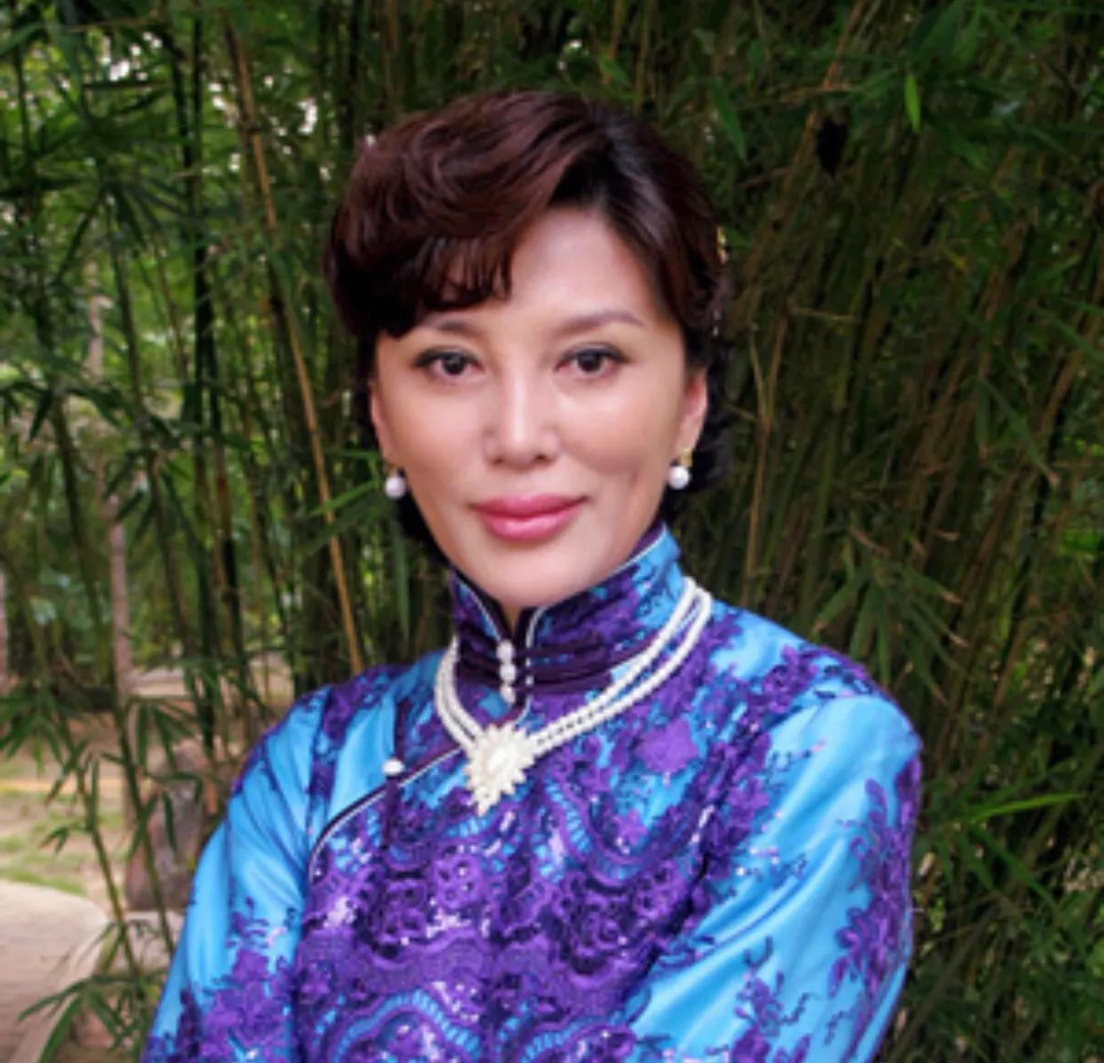 明星整容和不整容老去有什么区别,自然老去和整容明星的对比