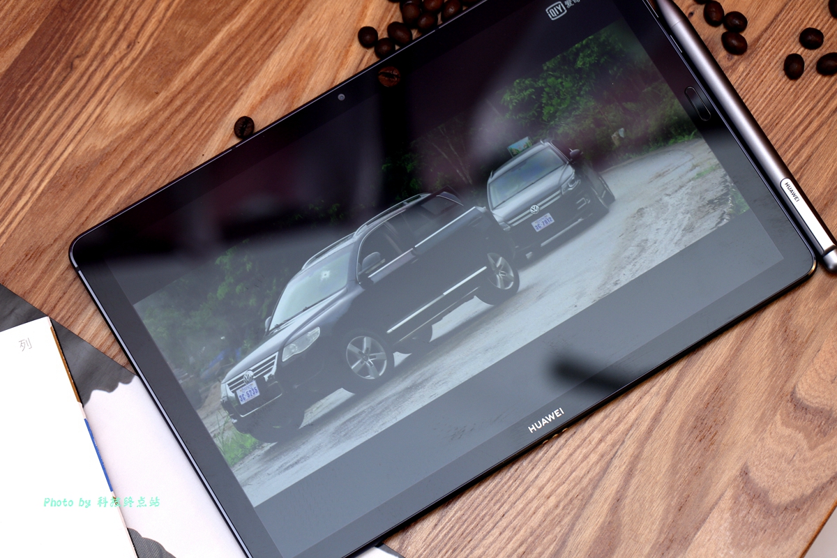 吃鸡看视频还是大屏爽，2K屏+麒麟980华为平板M6首测