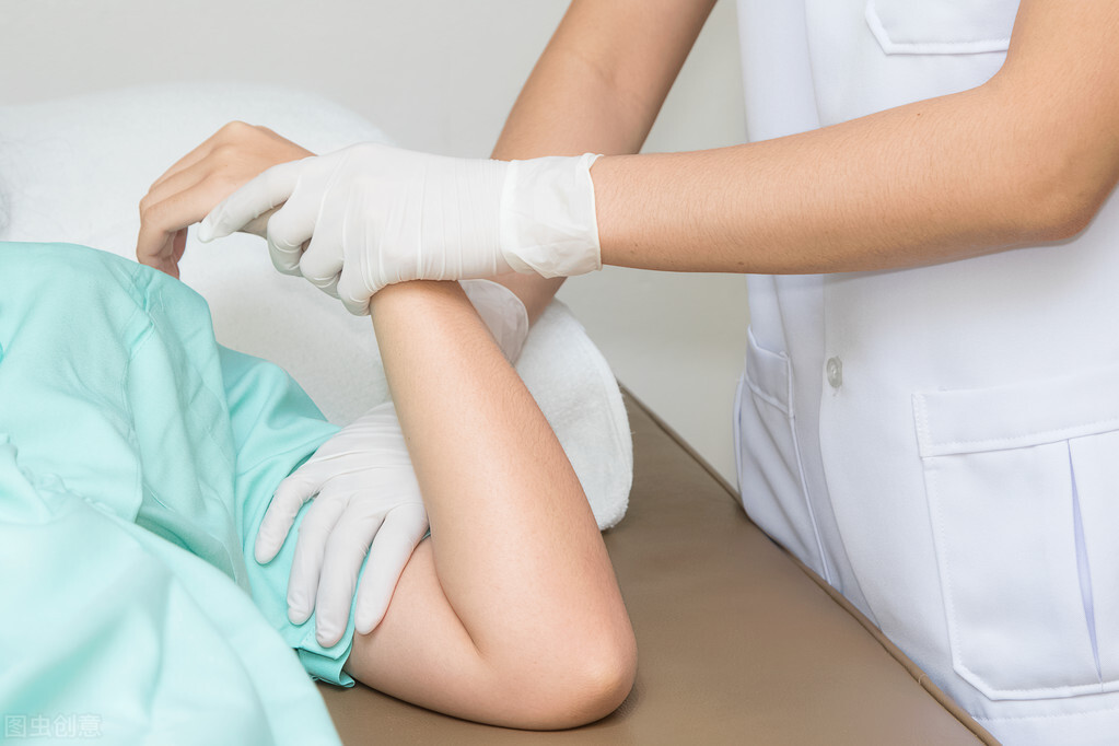 中风后走路画圈,中风康复腿部按摩手法