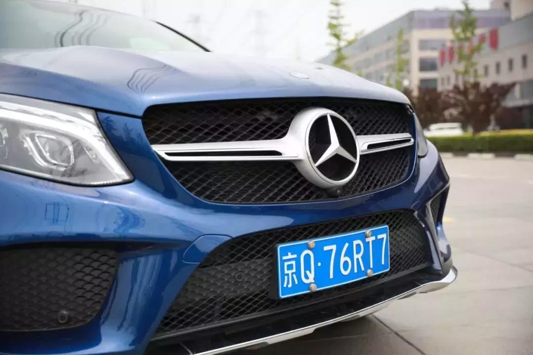 gle400轿跑suv试驾评测,奔驰gle400ecoupe