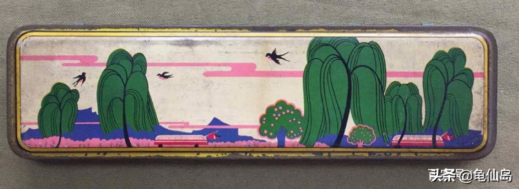 不同年代的文具盒,不同年代的文具盒里面的文具