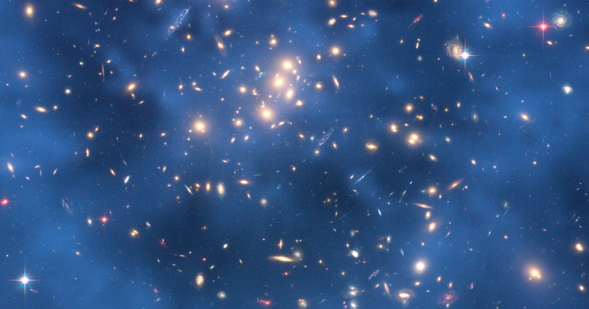 宇宙是由物质构成的，但物质是由什么构成的？是粒子和波组成的么