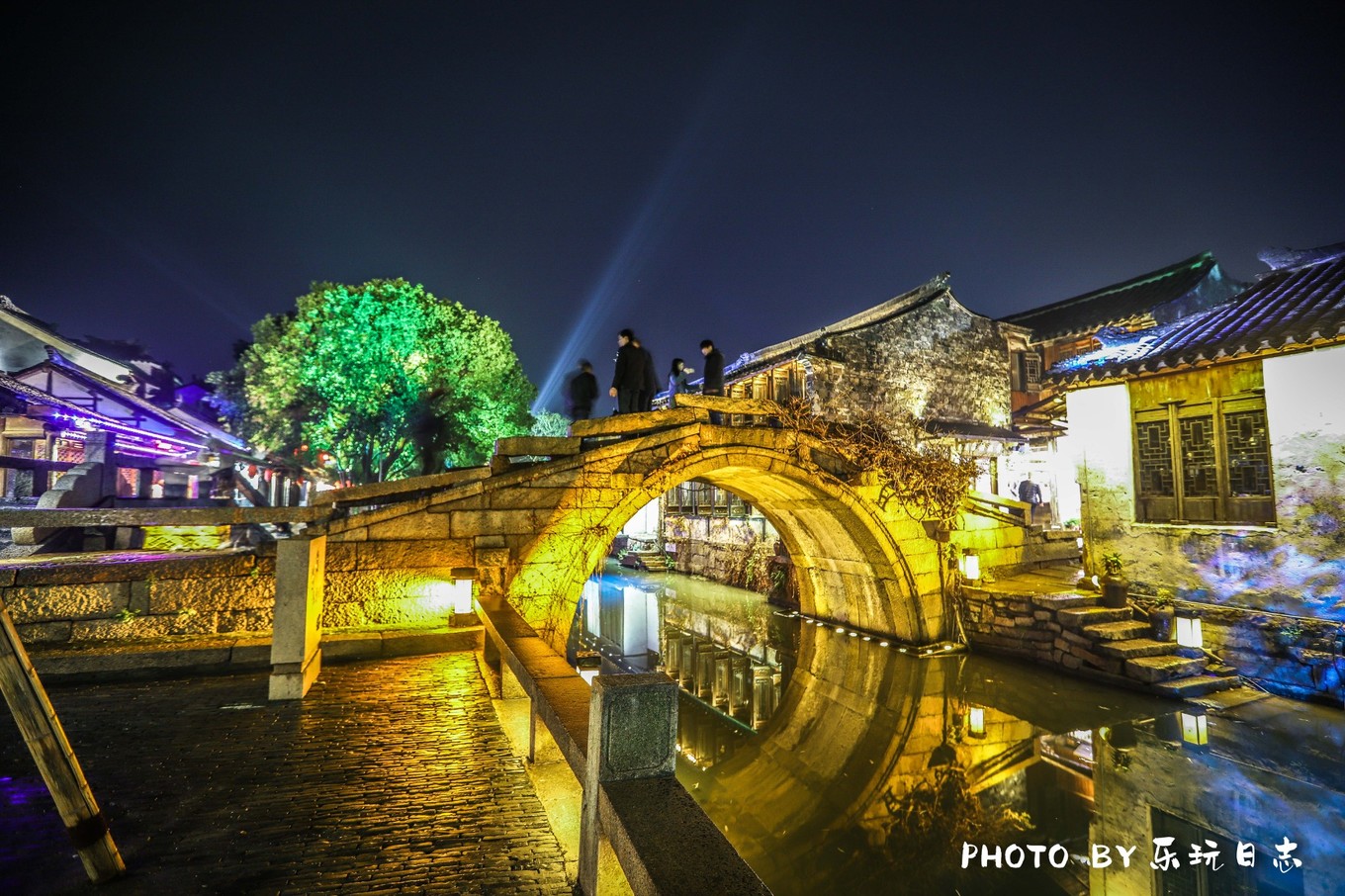 江南周庄古镇夜景美如画,推荐一个好的地方周庄古镇