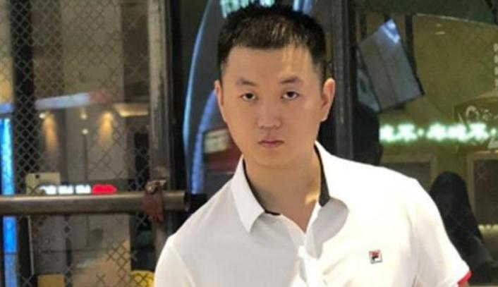 主播唯一酱：刘波歪头杀风靡网络，如今又和刘昊然享受一个待遇