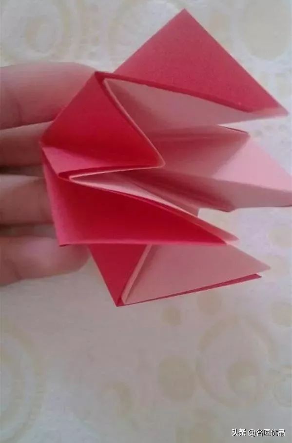 母亲节手工康乃馨简单又漂亮,母亲节适合给妈妈做的康乃馨手工